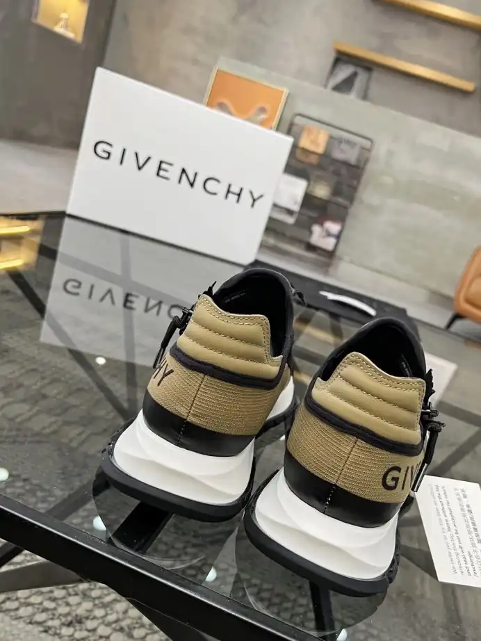 hype Givenchy Sneakers