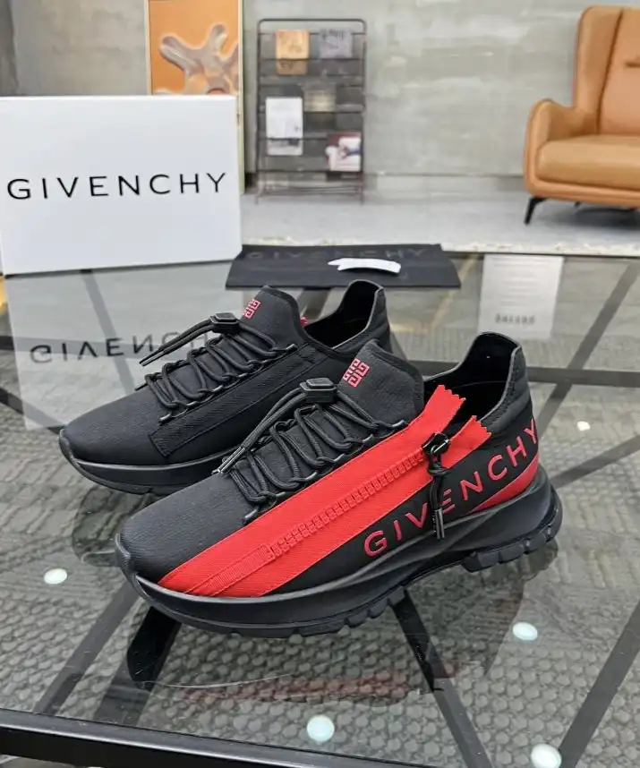 hype Givenchy Sneakers