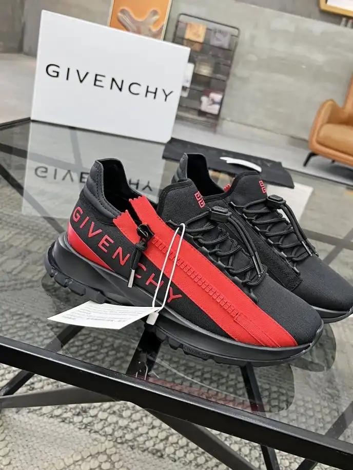 hype Givenchy Sneakers