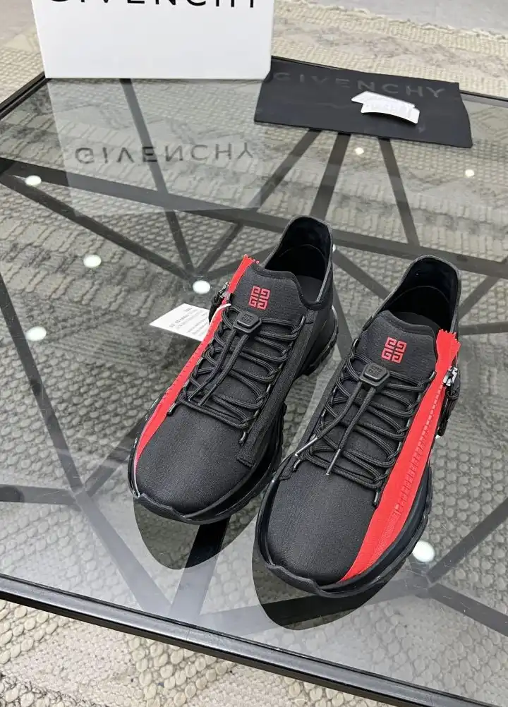 hype Givenchy Sneakers