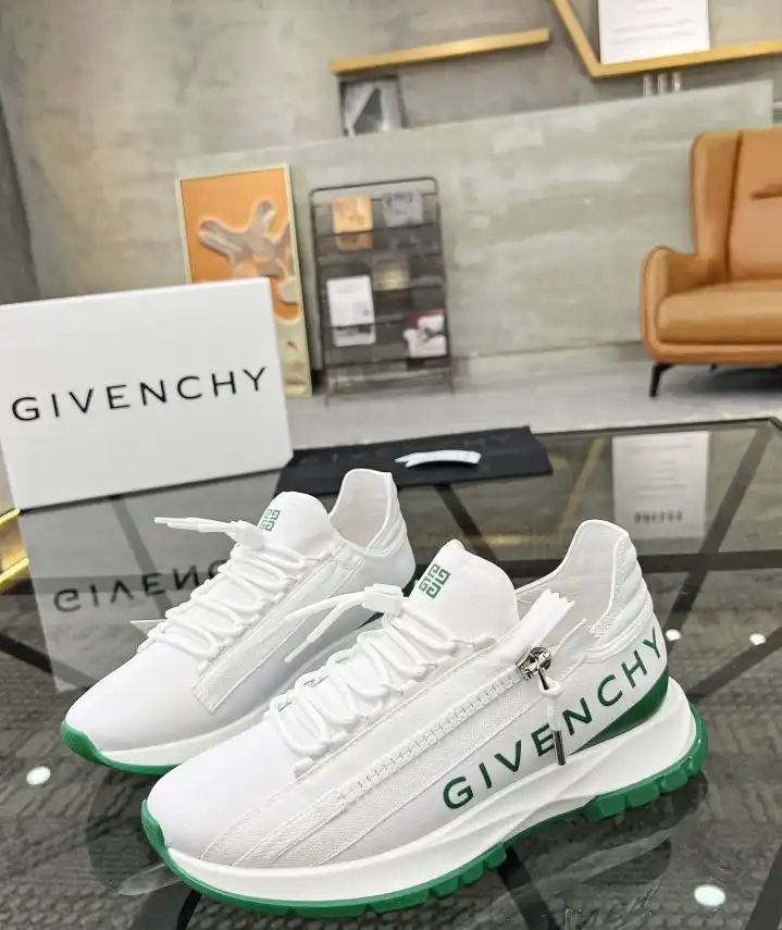 hype Givenchy Sneakers