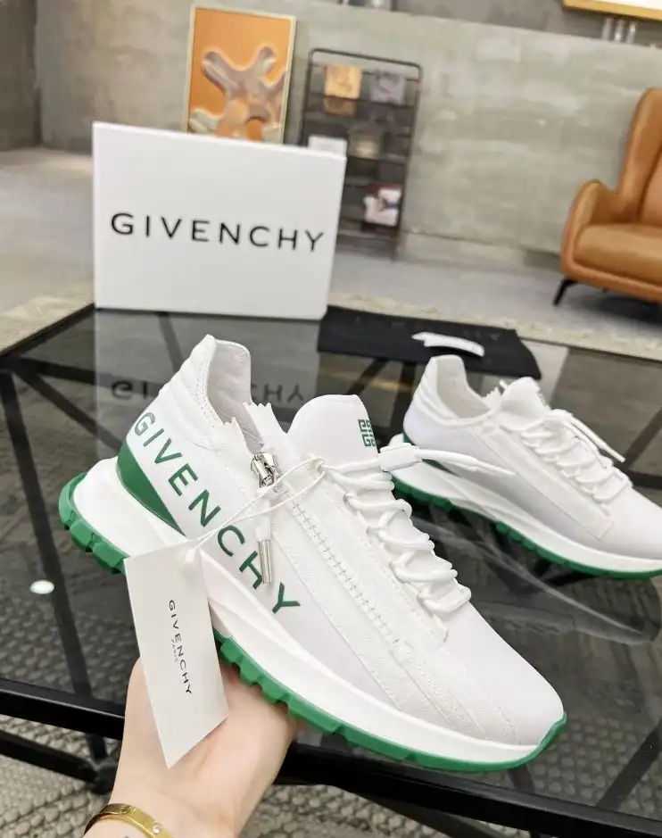 hype Givenchy Sneakers