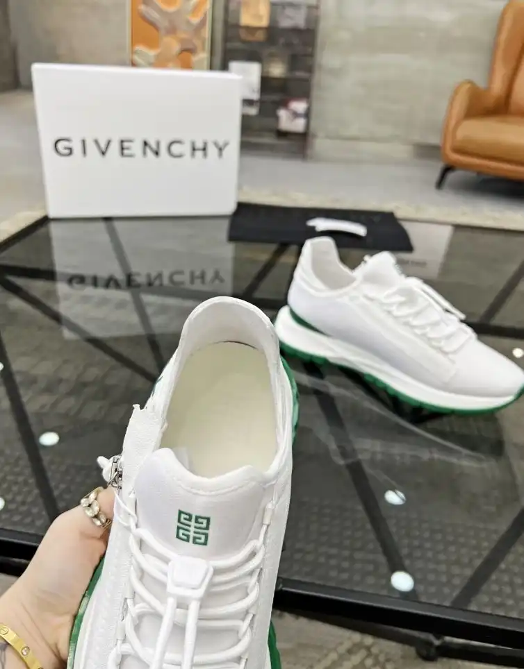 hype Givenchy Sneakers