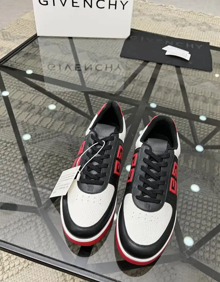 hype Givenchy Sneakers