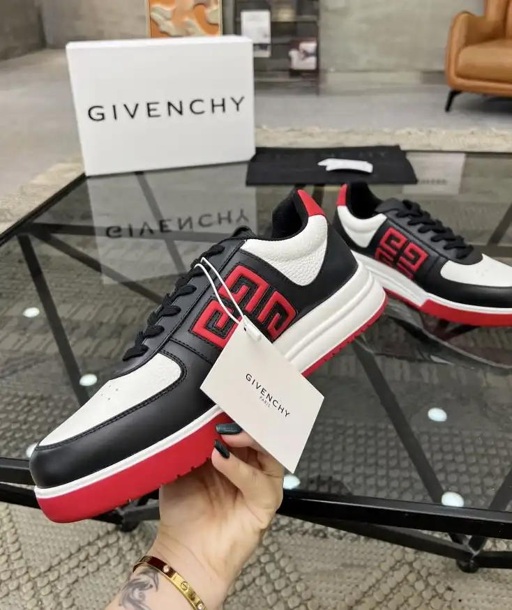 hype Givenchy Sneakers