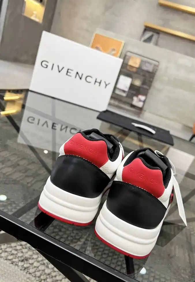 hype Givenchy Sneakers