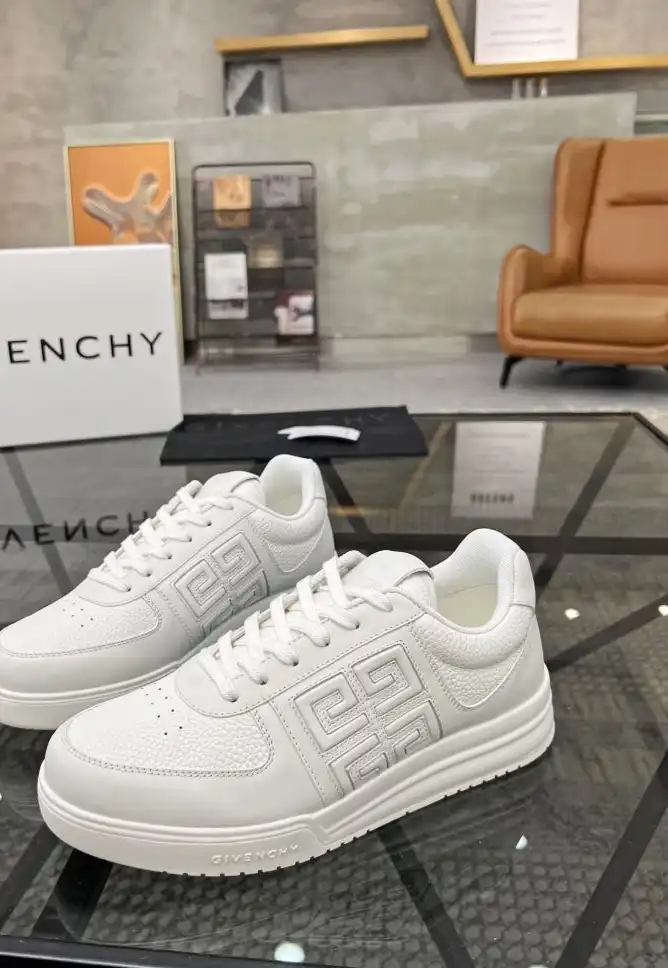 hype Givenchy Sneakers