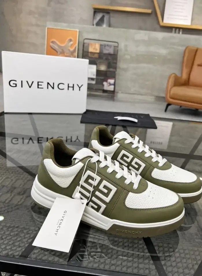 hype Givenchy Sneakers