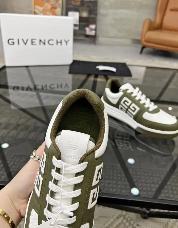 hype Givenchy Sneakers