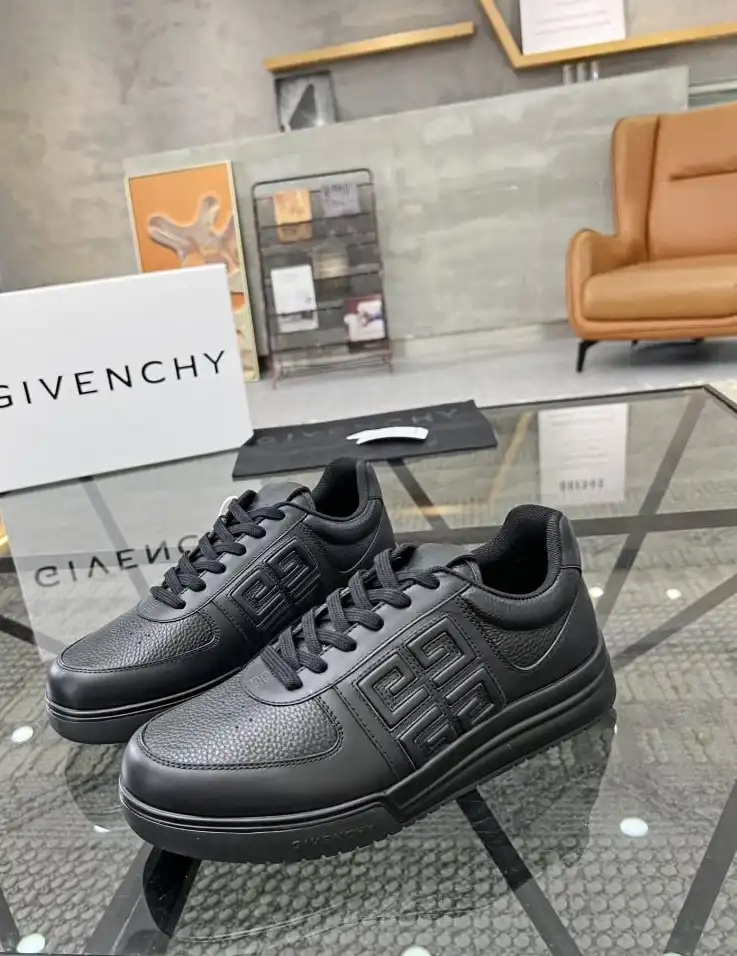 hype Givenchy Sneakers