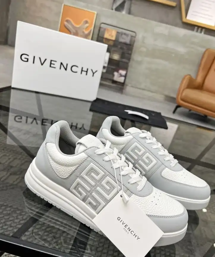 hype Givenchy Sneakers