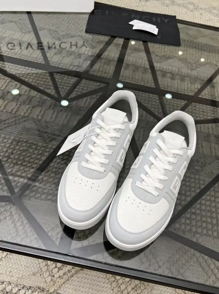 hype Givenchy Sneakers