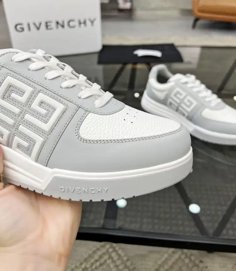 hype Givenchy Sneakers