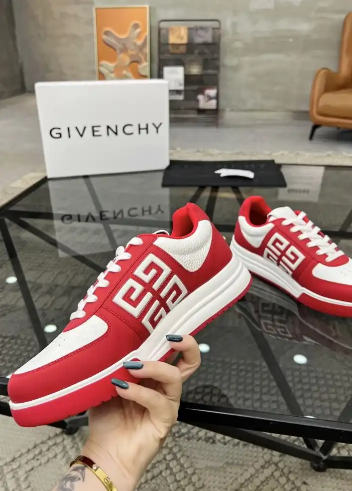 hype Givenchy Sneakers