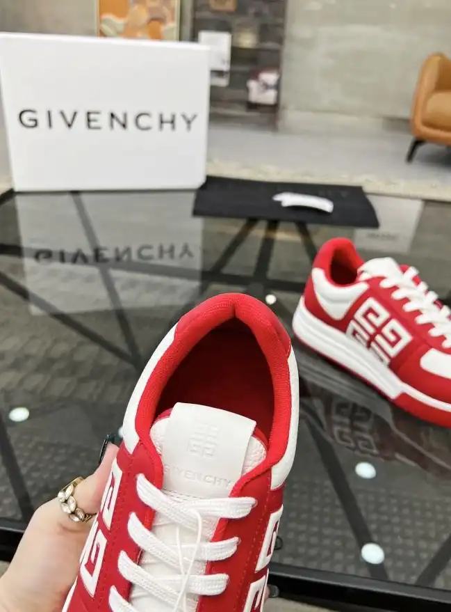 hype Givenchy Sneakers