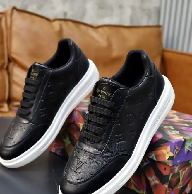 hype Louis Vuitton Sneakers