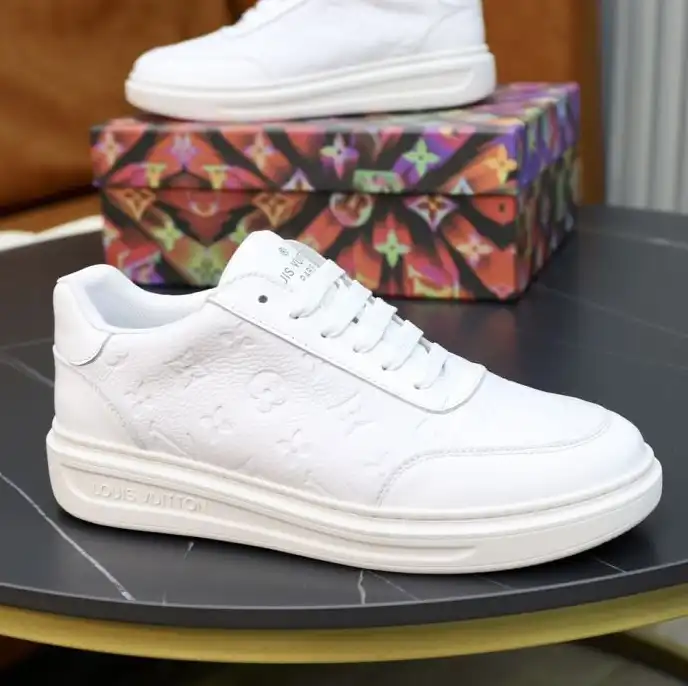 hype Louis Vuitton Sneakers