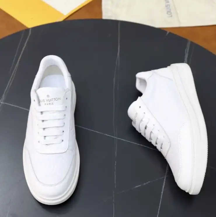 hype Louis Vuitton Sneakers