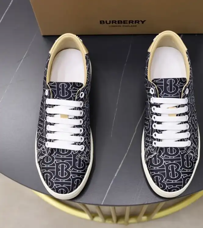 hype Burberry Sneakers