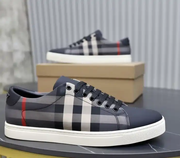 hype Burberry Sneakers