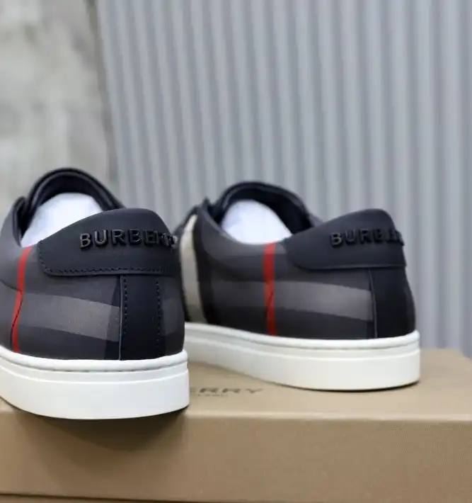 hype Burberry Sneakers