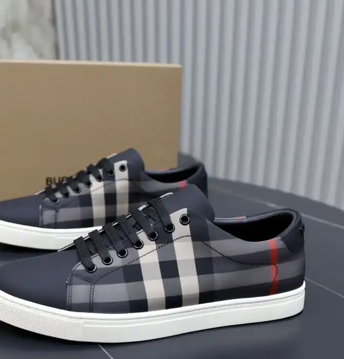 hype Burberry Sneakers