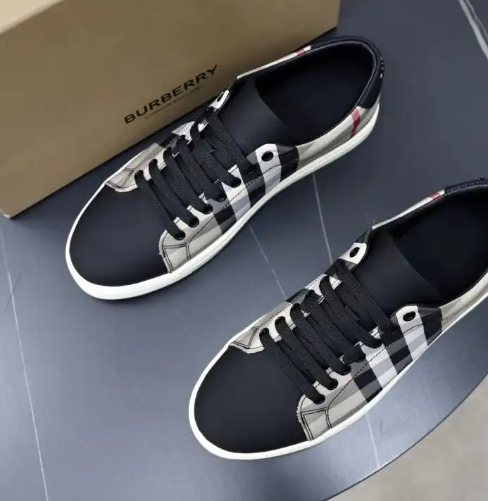 hype Burberry Sneakers