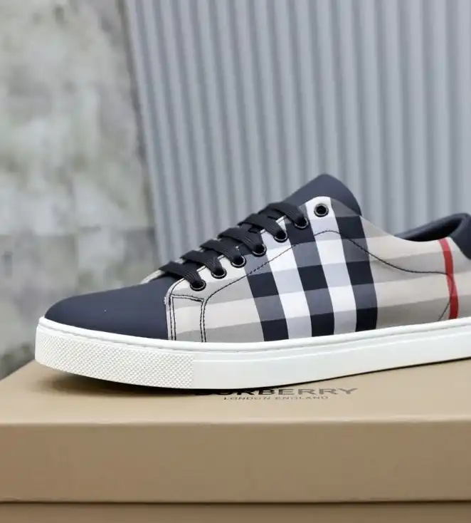 hype Burberry Sneakers