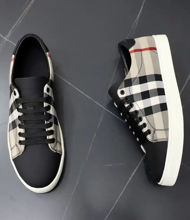 hype Burberry Sneakers