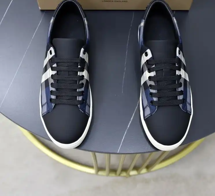 hype Burberry Sneakers