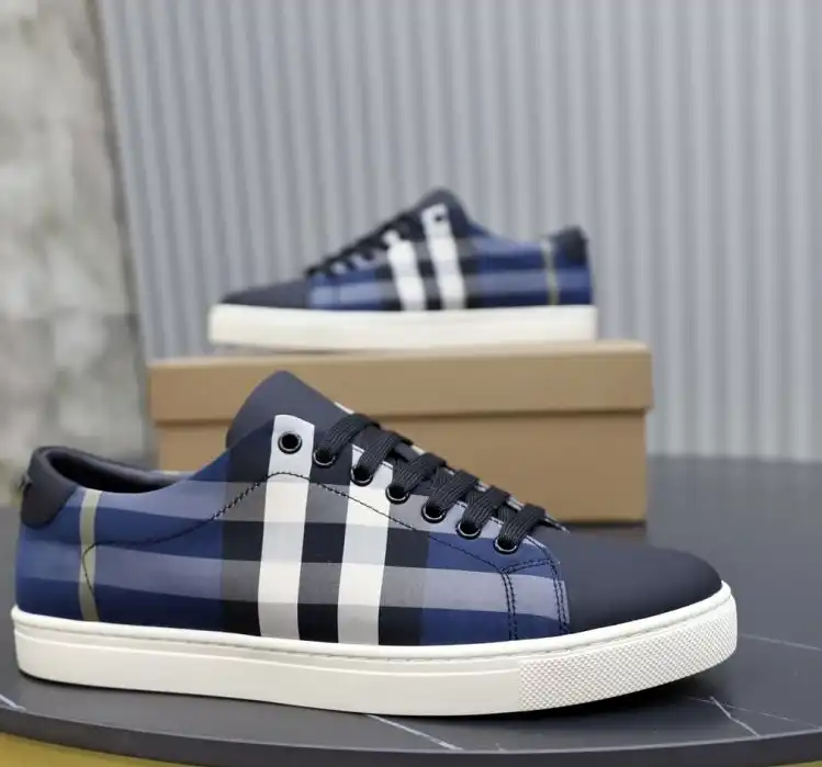 hype Burberry Sneakers