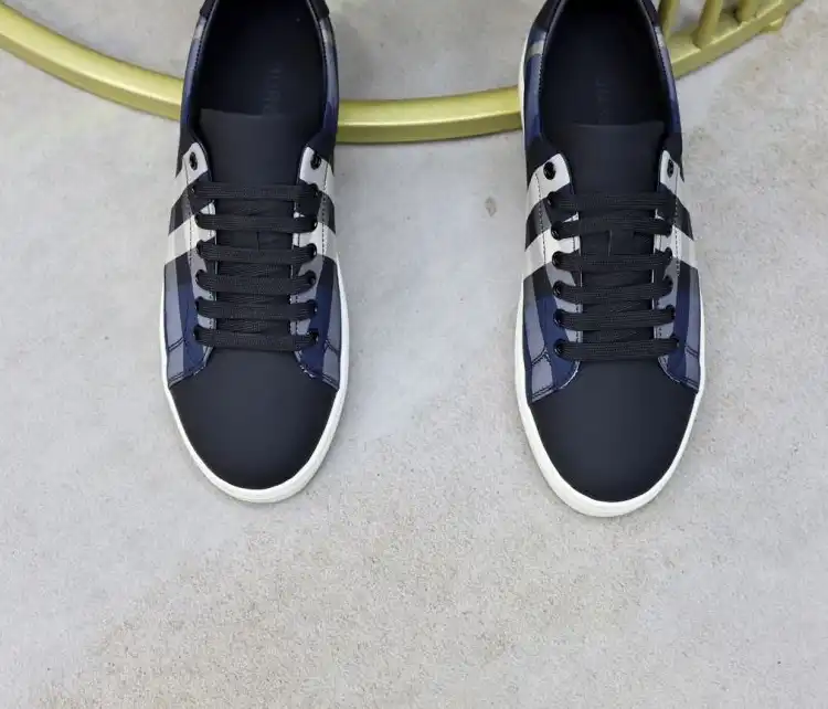 hype Burberry Sneakers