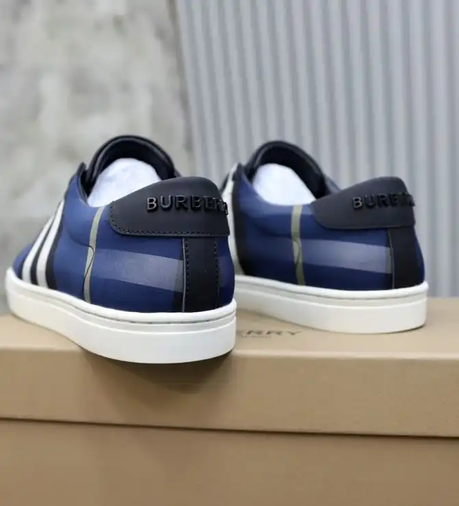 hype Burberry Sneakers