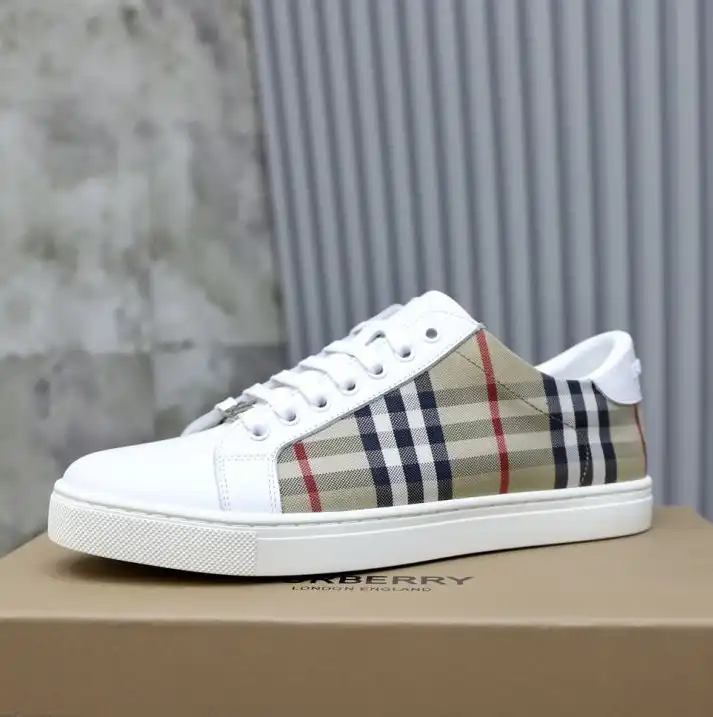 hype Burberry Sneakers