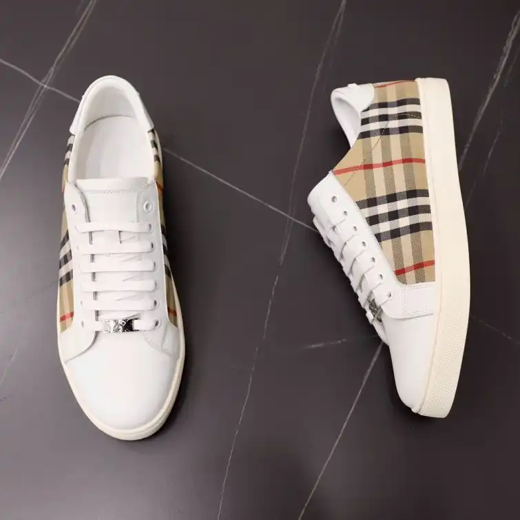 hype Burberry Sneakers