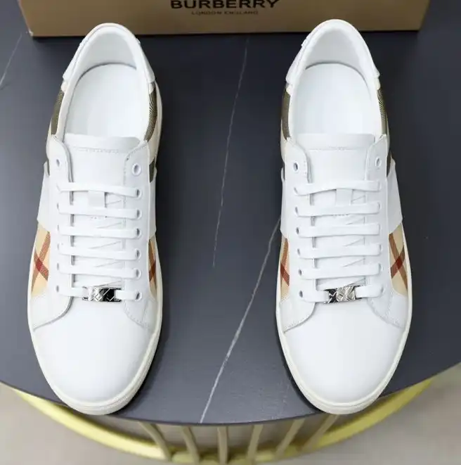 hype Burberry Sneakers