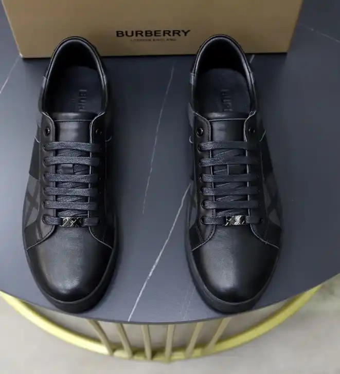 hype Burberry Sneakers