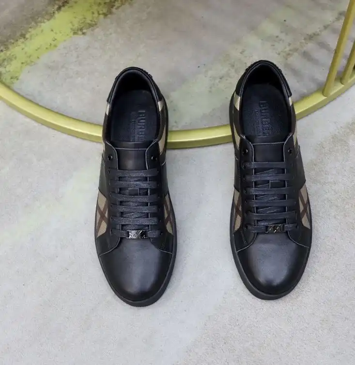 hype Burberry Sneakers