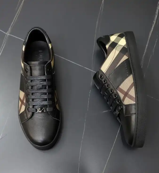 hype Burberry Sneakers