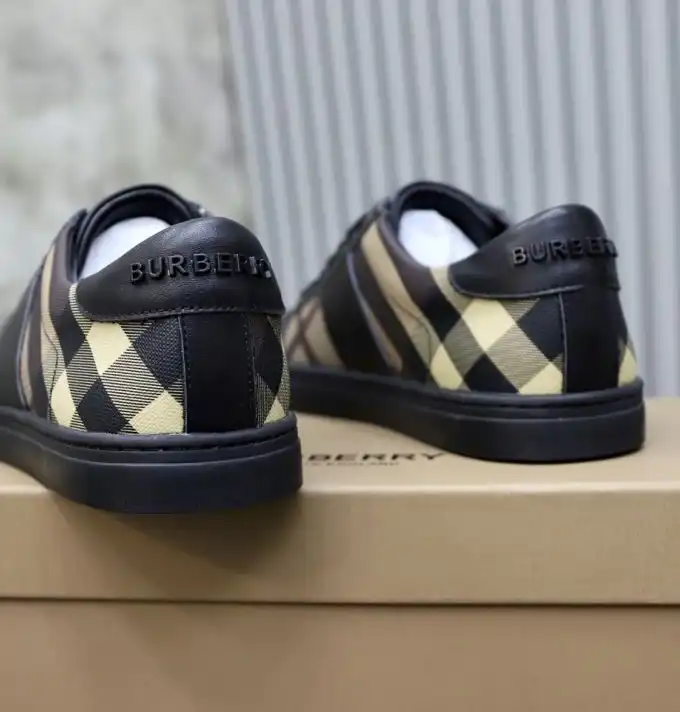 hype Burberry Sneakers