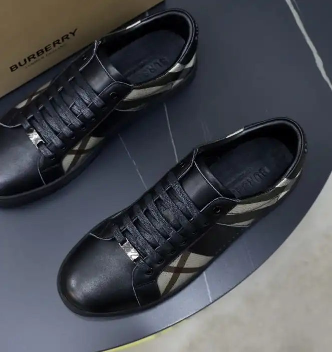 hype Burberry Sneakers