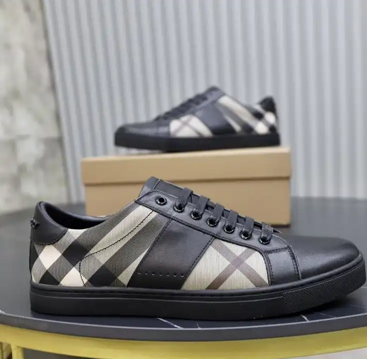 hype Burberry Sneakers