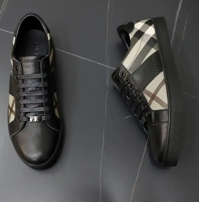 hype Burberry Sneakers