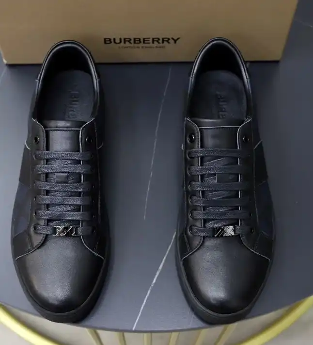 hype Burberry Sneakers