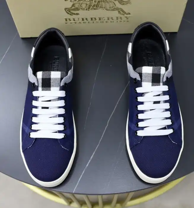 hype Burberry Sneakers