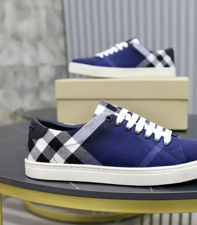 hype Burberry Sneakers