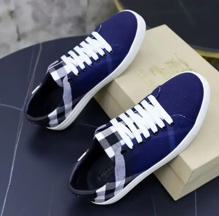 hype Burberry Sneakers