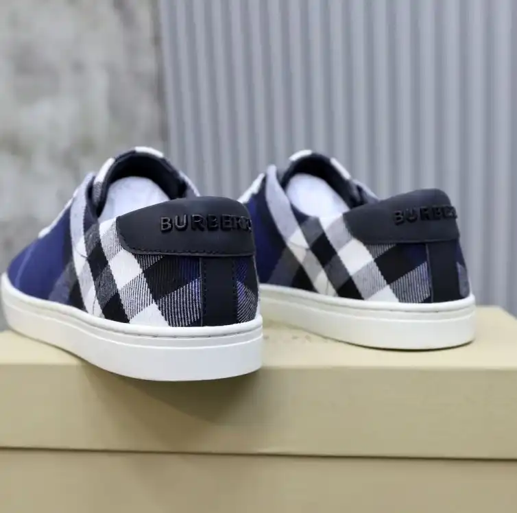 hype Burberry Sneakers