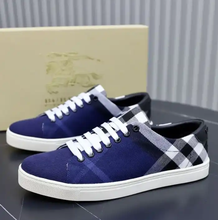 hype Burberry Sneakers