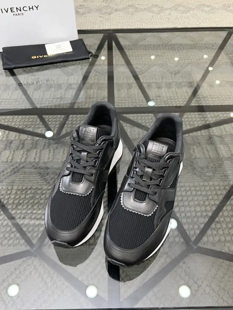 hype Givenchy Sneakers